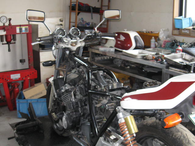 Cb400sf修理 車検 熊本のバイクショップなら輸入品も取り扱っているガレージカオス